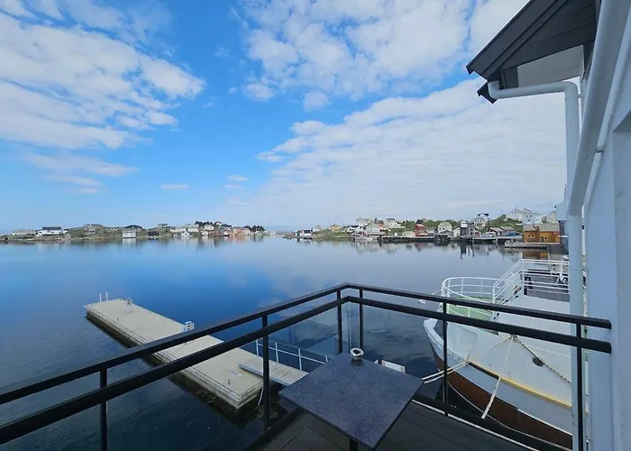 Fab 8 Sardinfabrikken - Island 4*