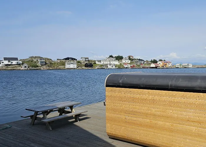 Fab 8 Sardinfabrikken - Island 4* Fedje