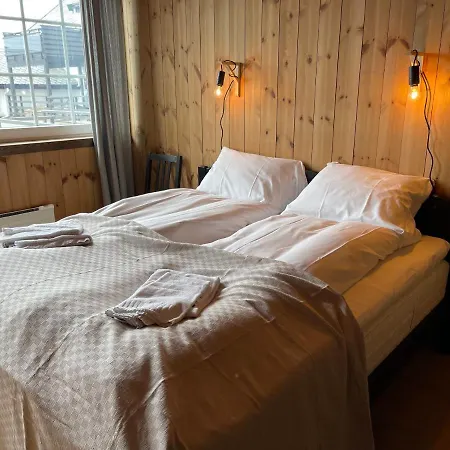 Fab 8 Sardinfabrikken - Island 4*