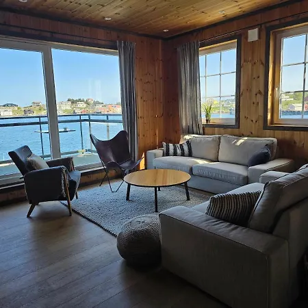 Fab 8 Sardinfabrikken - Island 4* Fedje