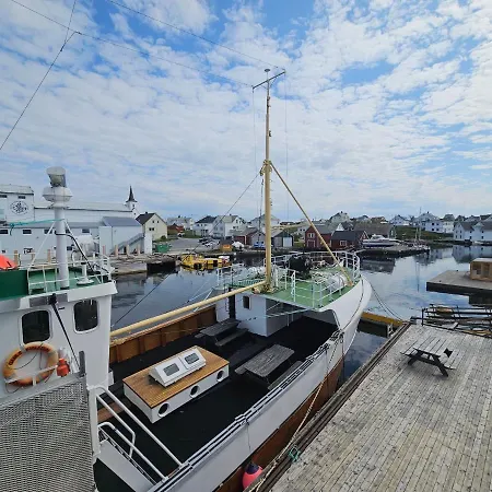 Апарт-отель Fab 8 Sardinfabrikken - Island Fedje